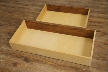 中古　美品　軽井沢彫り　満開の桜の彫刻をあしらった優美なドレッシングチェスト(ドレッサー、鏡台、引き出し、化粧台、サイドチェスト)(R-079024)