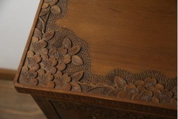 中古　美品　軽井沢彫り　満開の桜の彫刻をあしらった優美なドレッシングチェスト(ドレッサー、鏡台、引き出し、化粧台、サイドチェスト)(R-079024)