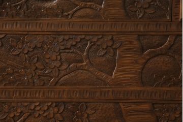中古　美品　軽井沢彫り　満開の桜の彫刻をあしらった優美なドレッシングチェスト(ドレッサー、鏡台、引き出し、化粧台、サイドチェスト)(R-079024)