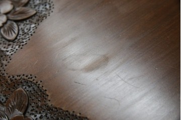 中古　美品　軽井沢彫り　満開の桜の彫刻をあしらった優美なドレッシングチェスト　(R-079024)