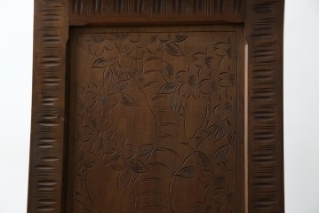 中古　美品　軽井沢彫り　満開の桜の彫刻をあしらった優美なドレッシングチェスト　(R-079024)