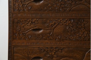 中古　美品　軽井沢彫り　満開の桜の彫刻をあしらった優美なドレッシングチェスト　(R-079024)