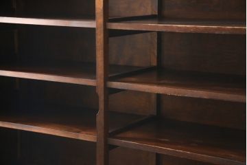 中古　美品　松本民芸家具　高山デザイン　落ち着きのある和モダンな雰囲気が魅力的な舞良型重ね戸棚(食器棚、水屋箪笥、収納棚、キャビネット)(R-079027)