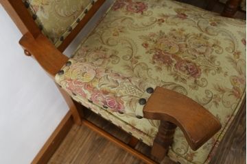 中古　美品　横浜クラシック家具　ダニエル(daniel)　ミッシェル(Michel)　高級感のある優雅な佇まいが魅力的なアームチェア2脚セット(ダイニングチェア、椅子、イス)(R-079031)