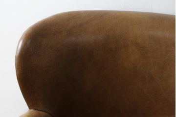 中古　HALO(ハロ)　本革(レザー)　キリム　Biker Tan(バイカータン)　雰囲気を変えて楽しめる座面リバーシブルのプロフェッサーアームチェア(ラウンジチェア、一人掛けソファ、サロンチェア、イージーチェア、椅子、イス)(定価約18万円)(R-079032)
