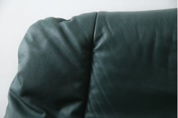 中古　EKORNES(エコーネス)　本革　ロングセラー!!一番人気のストレスレス レノ クラシック(M)(レザー、アームチェア、リクライニングチェア、椅子、一人掛けソファ、1Pソファ)(R-079033)