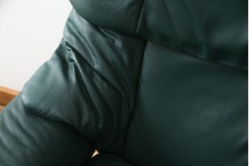 中古　EKORNES(エコーネス)　本革　ロングセラー!!一番人気のストレスレス レノ クラシック(M)(レザー、アームチェア、リクライニングチェア、椅子、一人掛けソファ、1Pソファ)(R-079033)