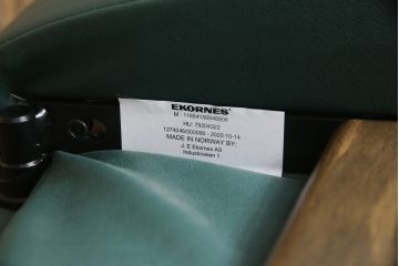中古　EKORNES(エコーネス)　本革　ロングセラー!!一番人気のストレスレス レノ クラシック(M)(レザー、アームチェア、リクライニングチェア、椅子、一人掛けソファ、1Pソファ)(R-079033)