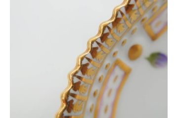 デンマーク　ROYAL COPENHAGEN(ロイヤルコペンハーゲン)　フローラダニカ　20/3508　瑞々しい花と金彩が美しいトライアングルディッシュ(三角プレート、フラワー、皿、洋食器、北欧)(R-079040)　