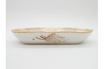 デンマーク　ROYAL COPENHAGEN(ロイヤルコペンハーゲン)　フローラダニカ　20/3508　瑞々しい花と金彩が美しいトライアングルディッシュ(三角プレート、フラワー、皿、洋食器、北欧)(R-079040)　