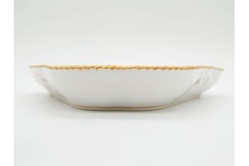 デンマーク　ROYAL COPENHAGEN(ロイヤルコペンハーゲン)　フローラダニカ　20/3508　瑞々しい花と金彩が美しいトライアングルディッシュ(三角プレート、フラワー、皿、洋食器、北欧)(R-079040)　