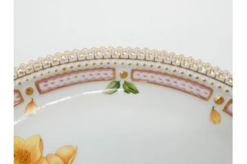 デンマーク　ROYAL COPENHAGEN(ロイヤルコペンハーゲン)　フローラダニカ　20/3566　細部まで繊細に描かれた花が上品なプレート(金彩、フラワー、ディッシュ、大皿、洋食器、北欧)(R-079041)　