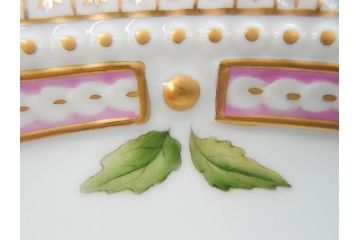 デンマーク　ROYAL COPENHAGEN(ロイヤルコペンハーゲン)　フローラダニカ　20/3566　細部まで繊細に描かれた花が上品なプレート(金彩、フラワー、ディッシュ、大皿、洋食器、北欧)(R-079041)　