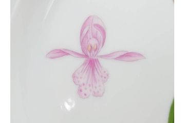 デンマーク　ROYAL COPENHAGEN(ロイヤルコペンハーゲン)　フローラダニカ　617　匠の美技に魅了されるプレート(花、フラワー、金彩、ケーキプレート、中皿、ディッシュ、洋食器、北欧)(R-079042)　