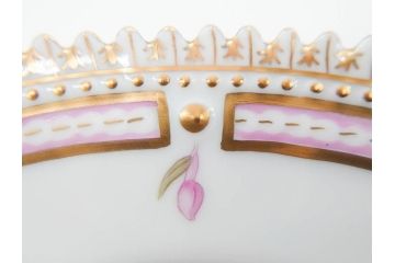 デンマーク　ROYAL COPENHAGEN(ロイヤルコペンハーゲン)　フローラダニカ　617　匠の美技に魅了されるプレート(花、フラワー、金彩、ケーキプレート、中皿、ディッシュ、洋食器、北欧)(R-079042)　