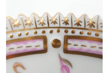 デンマーク　ROYAL COPENHAGEN(ロイヤルコペンハーゲン)　フローラダニカ　617　匠の美技に魅了されるプレート(花、フラワー、金彩、ケーキプレート、中皿、ディッシュ、洋食器、北欧)(R-079042)　