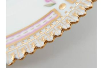 デンマーク　ROYAL COPENHAGEN(ロイヤルコペンハーゲン)　フローラダニカ　617　匠の美技に魅了されるプレート(花、フラワー、金彩、ケーキプレート、中皿、ディッシュ、洋食器、北欧)(R-079042)　