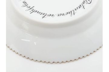 デンマーク　ROYAL COPENHAGEN(ロイヤルコペンハーゲン)　フローラダニカ　617　匠の美技に魅了されるプレート(花、フラワー、金彩、ケーキプレート、中皿、ディッシュ、洋食器、北欧)(R-079042)　