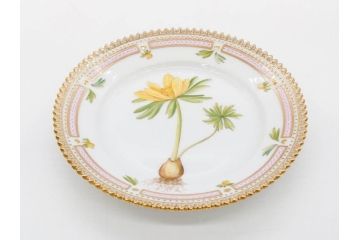 デンマーク　ROYAL COPENHAGEN(ロイヤルコペンハーゲン)　フローラダニカ　615　黄色い花が印象的で優雅なプレート(金彩、フラワー、ディッシュ、小皿、銘々皿、洋食器、北欧)(R-079043)