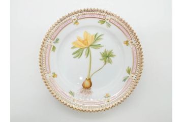 デンマーク　ROYAL COPENHAGEN(ロイヤルコペンハーゲン)　フローラダニカ　615　黄色い花が印象的で優雅なプレート(金彩、フラワー、ディッシュ、小皿、銘々皿、洋食器、北欧)(R-079043)