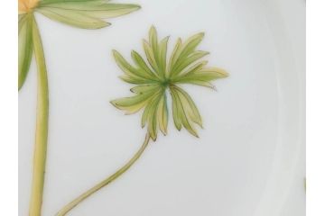 デンマーク　ROYAL COPENHAGEN(ロイヤルコペンハーゲン)　フローラダニカ　615　黄色い花が印象的で優雅なプレート(金彩、フラワー、ディッシュ、小皿、銘々皿、洋食器、北欧)(R-079043)