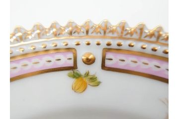 デンマーク　ROYAL COPENHAGEN(ロイヤルコペンハーゲン)　フローラダニカ　615　黄色い花が印象的で優雅なプレート(金彩、フラワー、ディッシュ、小皿、銘々皿、洋食器、北欧)(R-079043)