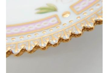 デンマーク　ROYAL COPENHAGEN(ロイヤルコペンハーゲン)　フローラダニカ　615　黄色い花が印象的で優雅なプレート(金彩、フラワー、ディッシュ、小皿、銘々皿、洋食器、北欧)(R-079043)