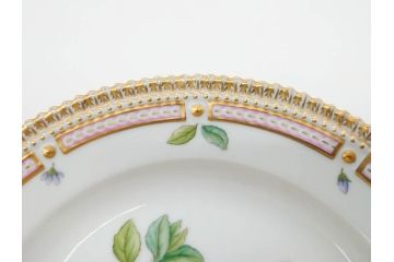 デンマーク　ROYAL COPENHAGEN(ロイヤルコペンハーゲン)　フローラダニカ　621　丹念に描かれた花のデザインが見事なプレート(フラワー、金彩、中皿、ディッシュ、ケーキプレート、洋食器、北欧)(R-079044)　