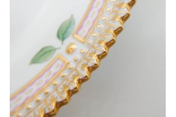 デンマーク　ROYAL COPENHAGEN(ロイヤルコペンハーゲン)　フローラダニカ　621　丹念に描かれた花のデザインが見事なプレート(フラワー、金彩、中皿、ディッシュ、ケーキプレート、洋食器、北欧)(R-079044)　