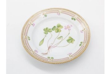 デンマーク　ROYAL COPENHAGEN(ロイヤルコペンハーゲン)　フローラダニカ　621　可憐な花のデザインが可愛らしいプレート(金彩、フラワー、ディッシュ、中皿、ケーキプレート、洋食器、北欧)(R-079045)