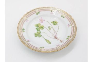 デンマーク　ROYAL COPENHAGEN(ロイヤルコペンハーゲン)　フローラダニカ　621　可憐な花のデザインが可愛らしいプレート(金彩、フラワー、ディッシュ、中皿、ケーキプレート、洋食器、北欧)(R-079045)