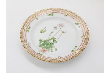 デンマーク　ROYAL COPENHAGEN(ロイヤルコペンハーゲン)　フローラダニカ　621　煌びやかな金彩と生き生きと描かれた花に見惚れるプレート(フラワー、ディッシュ、中皿、ケーキプレート、洋食器、北欧)(R-079046)