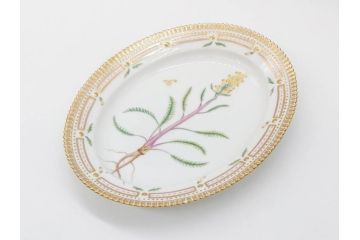 デンマーク　ROYAL COPENHAGEN(ロイヤルコペンハーゲン)　フローラダニカ　371　食卓が華やぐ優雅なオーバルプレート(金彩、フラワー、ディッシュ、中皿、洋食器、北欧)(R-079048)