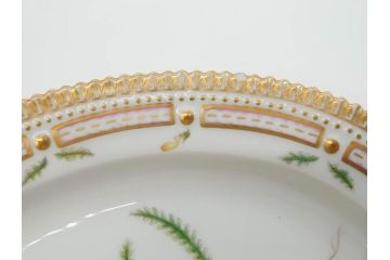 デンマーク　ROYAL COPENHAGEN(ロイヤルコペンハーゲン)　フローラダニカ　371　食卓が華やぐ優雅なオーバルプレート(金彩、フラワー、ディッシュ、中皿、洋食器、北欧)(R-079048)