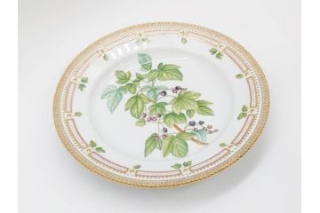 デンマーク　ROYAL COPENHAGEN(ロイヤルコペンハーゲン)　フローラダニカ　624　細部まで丁寧に色付された可愛らしいプレート(金彩、フラワー、ディッシュ、大皿、洋食器、北欧)(R-079049)