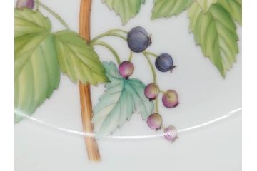 デンマーク　ROYAL COPENHAGEN(ロイヤルコペンハーゲン)　フローラダニカ　624　細部まで丁寧に色付された可愛らしいプレート(金彩、フラワー、ディッシュ、大皿、洋食器、北欧)(R-079049)