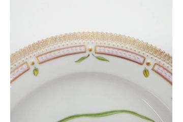 デンマーク　ROYAL COPENHAGEN(ロイヤルコペンハーゲン)　フローラダニカ　20/3549　食卓を鮮やかに彩るプレート(金彩、フラワー、ディッシュ、大皿、洋食器、北欧)(R-079050)
