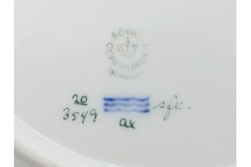 デンマーク　ROYAL COPENHAGEN(ロイヤルコペンハーゲン)　フローラダニカ　20/3549　食卓を鮮やかに彩るプレート(金彩、フラワー、ディッシュ、大皿、洋食器、北欧)(R-079050)