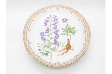 デンマーク　ROYAL COPENHAGEN(ロイヤルコペンハーゲン)　フローラダニカ　375　煌びやかさと淑やかさを兼ね備えた見事なオーバルプレート(金彩、フラワー、ディッシュ、大皿、洋食器、北欧)(R-079051)