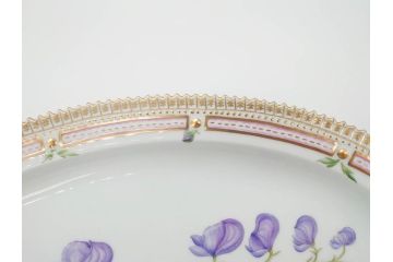 デンマーク　ROYAL COPENHAGEN(ロイヤルコペンハーゲン)　フローラダニカ　375　煌びやかさと淑やかさを兼ね備えた見事なオーバルプレート(金彩、フラワー、ディッシュ、大皿、洋食器、北欧)(R-079051)