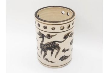 時代物　松景銘　麒麟に雲図　空駆ける麒麟が印象的な火鉢(陶器、丸火鉢、手あぶり、吉祥文様、霊獣)(R-079052)