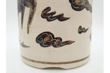 時代物　松景銘　麒麟に雲図　空駆ける麒麟が印象的な火鉢(陶器、丸火鉢、手あぶり、吉祥文様、霊獣)(R-079052)