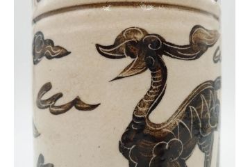 時代物　松景銘　麒麟に雲図　空駆ける麒麟が印象的な火鉢(陶器、丸火鉢、手あぶり、吉祥文様、霊獣)(R-079052)