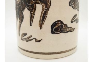 時代物　松景銘　麒麟に雲図　空駆ける麒麟が印象的な火鉢(陶器、丸火鉢、手あぶり、吉祥文様、霊獣)(R-079052)