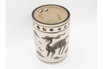 時代物　松景銘　麒麟に雲図　土の温もりを感じる火鉢(陶器、丸火鉢、手あぶり、吉祥文様、霊獣)(R-079053)