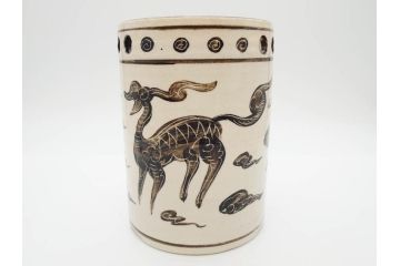時代物　松景銘　麒麟に雲図　土の温もりを感じる火鉢(陶器、丸火鉢、手あぶり、吉祥文様、霊獣)(R-079053)