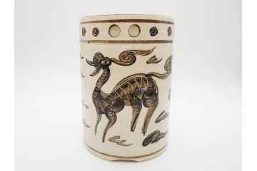 時代物　松景銘　麒麟に雲図　土の温もりを感じる火鉢(陶器、丸火鉢、手あぶり、吉祥文様、霊獣)(R-079053)