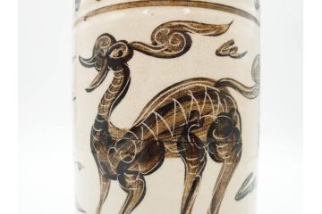 時代物　松景銘　麒麟に雲図　土の温もりを感じる火鉢(陶器、丸火鉢、手あぶり、吉祥文様、霊獣)(R-079053)