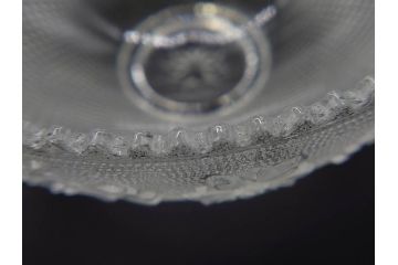 フランス　Baccarat　バカラ　エトナ(2011年・日本限定)　ARABESQUE SMALL BOWL(アラベスク スモール ボウル)　繊細なカッティングが煌めくタンブラー&ボウル(フルレッドクリスタルガラス、ロックグラス、コップ、グラス、小鉢、共箱付き)(R-079054)