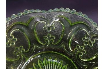 戦前　昭和初期　プレスガラス　ウランガラス　ノスタルジックなデザインが魅力的なフリル皿&氷コップ2客(かき氷カップ、ガラス食器、デザートカップ、硝子、和ガラス、レース)(R-079055)
